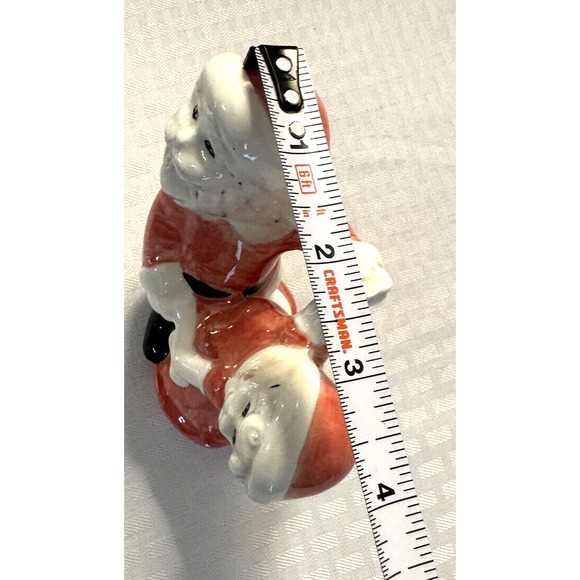 Vintage Santa and Mrs. Claus Ceramic Figurine Dancing together - Picture 8 of 11